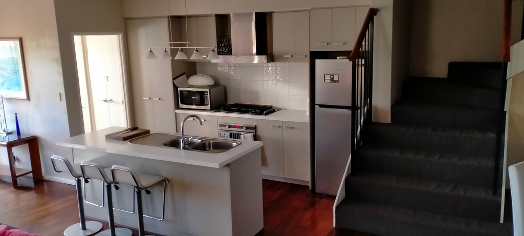 Kitchen, Cozy 3-Bed Townhouse in Palmyra - Perfect for Families, Melville
