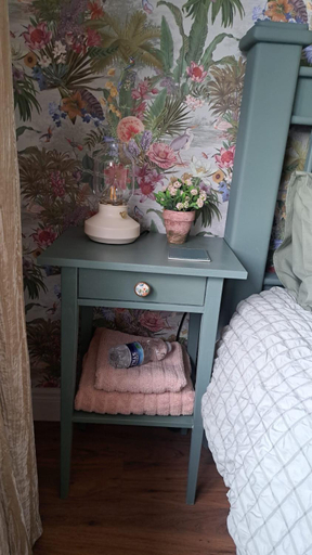 Bedroom 2, Suaimhneas, Ennis