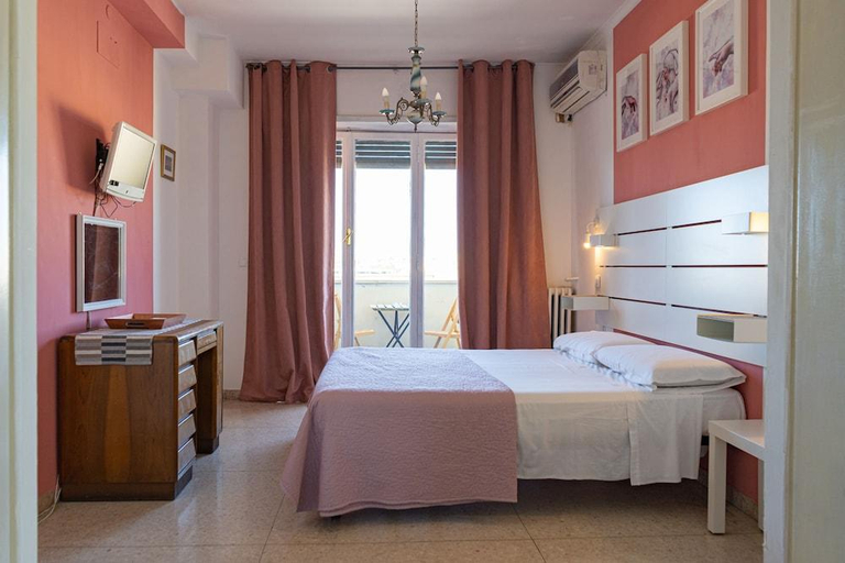 Bedroom 4, B&B Piramide Terrace, Rome