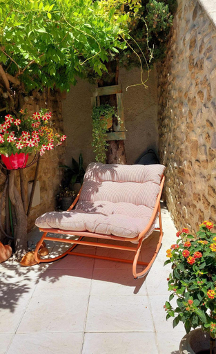 Others 5, La maison WISTERIA, Drôme