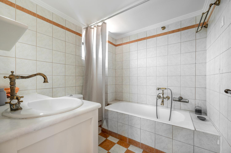 Bathroom 3, Helianthos Villas, Crete