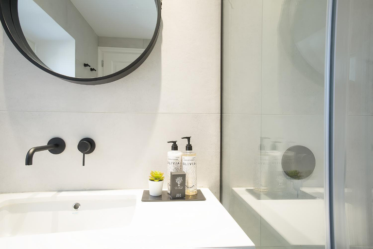Bathroom 2, Achillion Casa Conti 1840, Ionian Islands