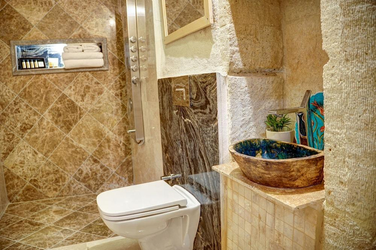 Bathroom 5, Yesil Konak Cave Hotel, Ürgüp