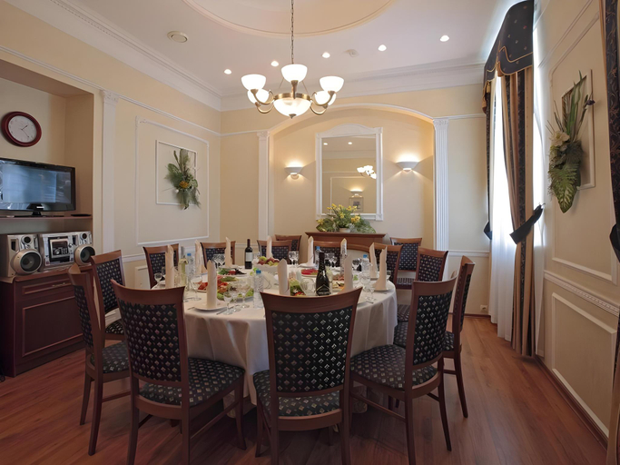 Food & Drinks 4, Lefortovo Hotel, Central