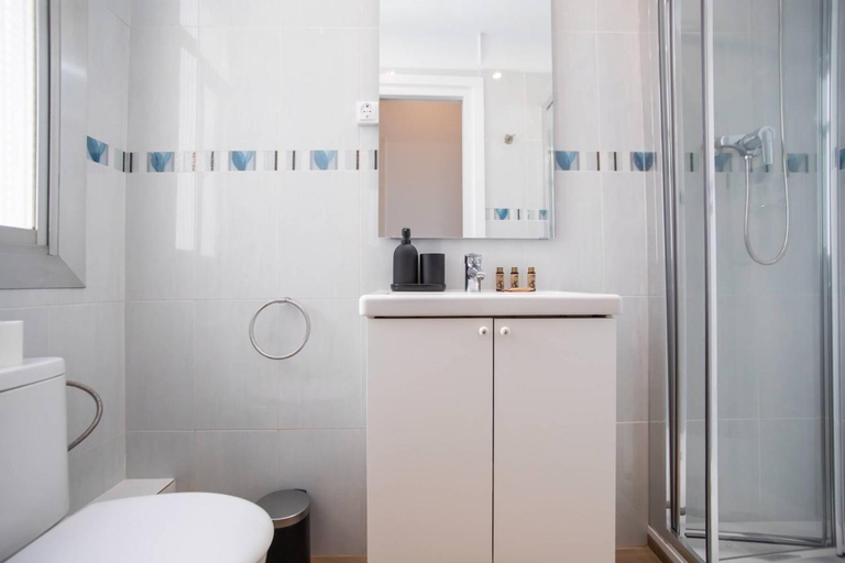 Bathroom, 52PAR1012 - Magnific 3BR Apartment in Paralel, Barcelona
