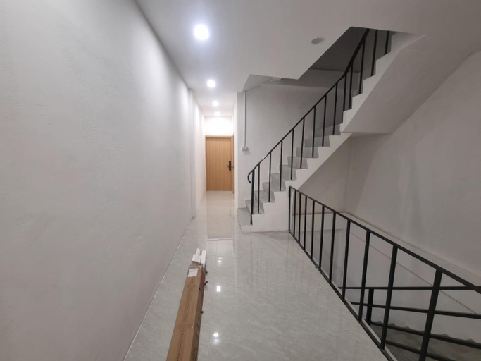 Others 5, Lunar Hostel, Vientiane