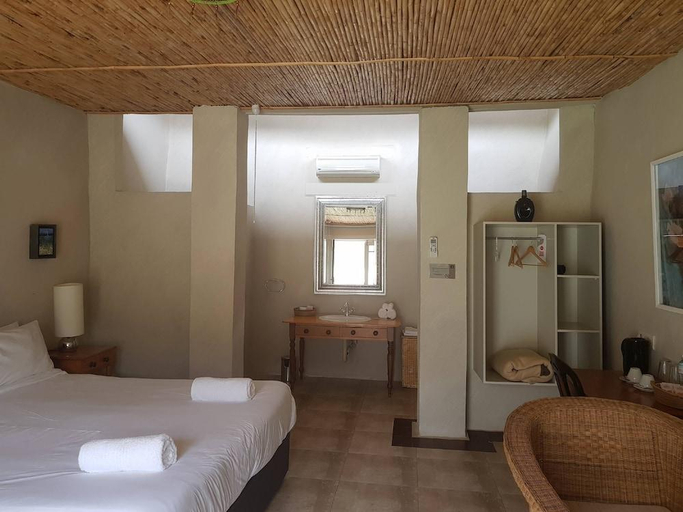 Bedroom 2, Karoo1 Hotel Village, Cape Winelands