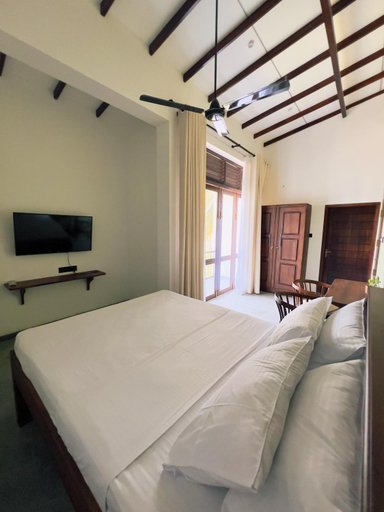 Others 4, Tsuru Villa, Embilipitiya