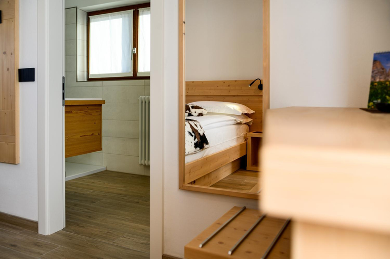 Bedroom 2, B&BeautyFol Dolomites B&B adults only, Trento