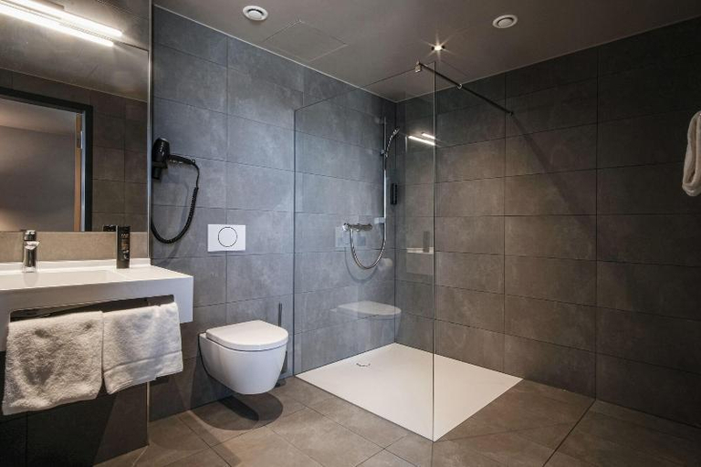 Bathroom 4, RiKu HOTEL Göppingen, Göppingen