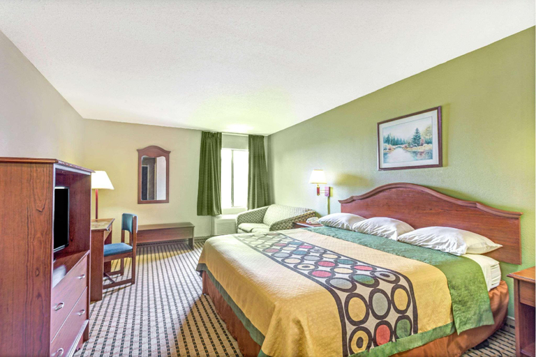 Bedroom 3, Namaste Inn & Suites Dawsonville, Dawson