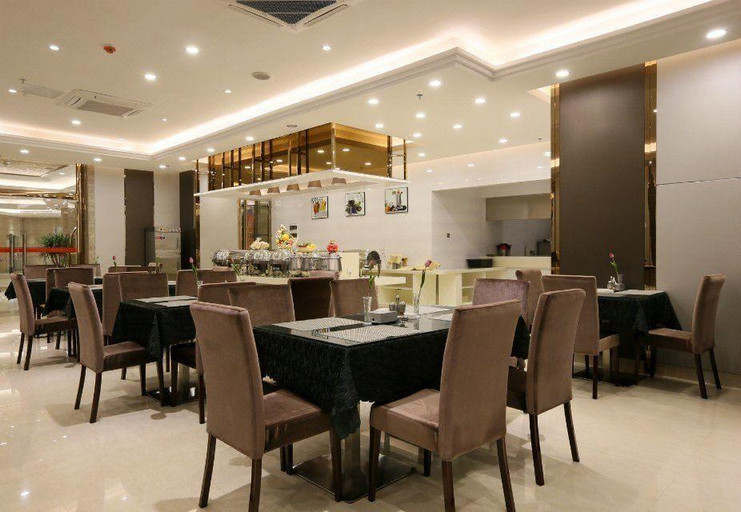 Food & Drinks