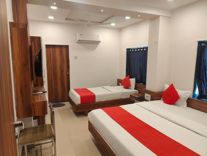 Bedroom 2, Hotel Nawanagar Residency, Jamnagar