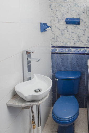 Bathroom 3, HOSTAL CASA TIO POLI, Cartagena de Indias