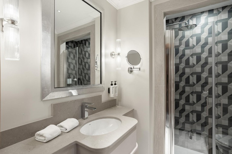 Bathroom 4, Capo d´Africa – Colosseo, Rome