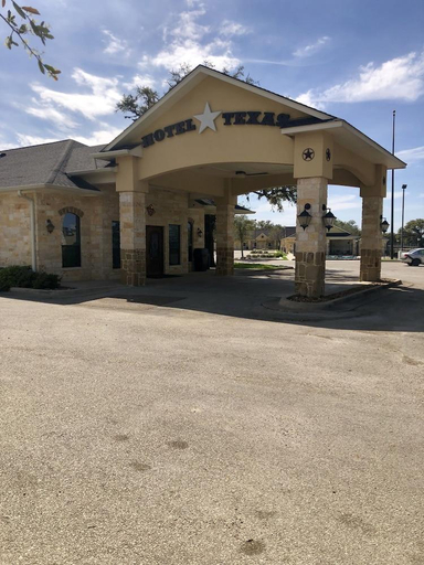 Exterior & Views, Hotel Texas Cuero, Dewitt