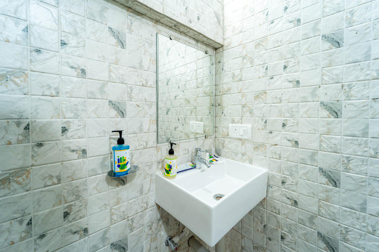 Bathroom 5, Treebo Green Village Resort with Pool, Sindhudurg