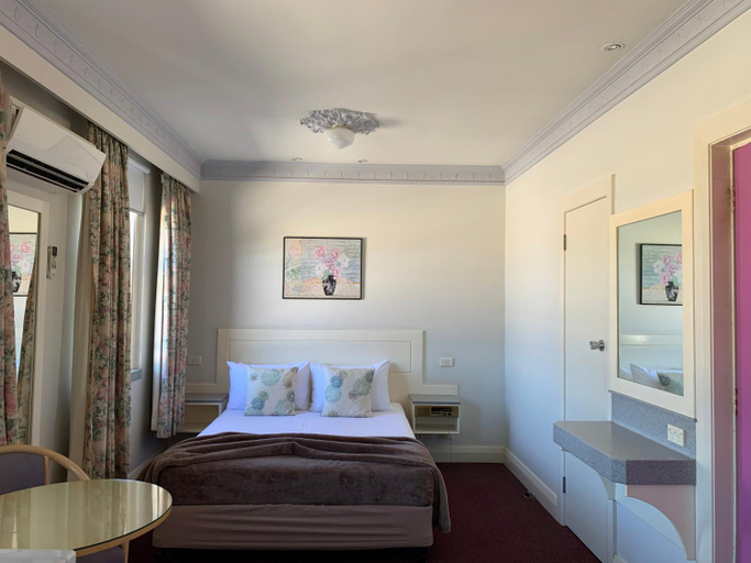 Others 4, Moruya Monarch Hotel, Eurobodalla