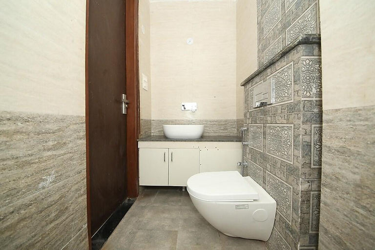 Bathroom, The Bliss Laxmi, Garhwal