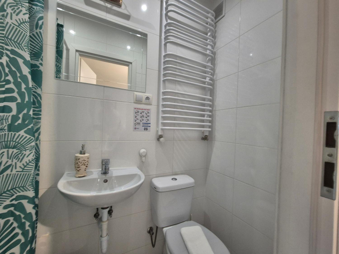 Bathroom 2, Pokoje Bema 14, Toruń