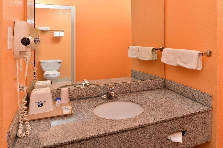 Bathroom 4, Americas Best Value Inn Breaux Bridge, Saint Martin