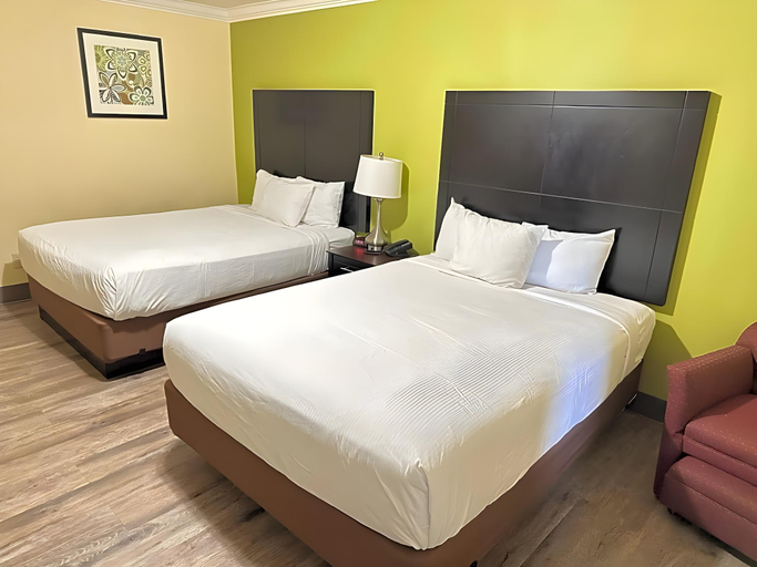 Bedroom 3, Solara Inn and Suites, Orange