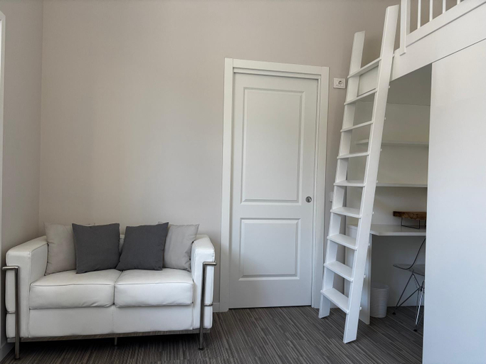 Others 3, Suite and loft, Latina