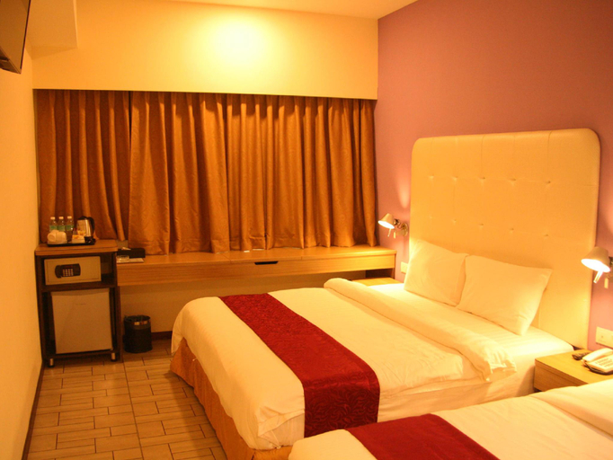 Others 3, Ritz Inn Lumut, Manjung