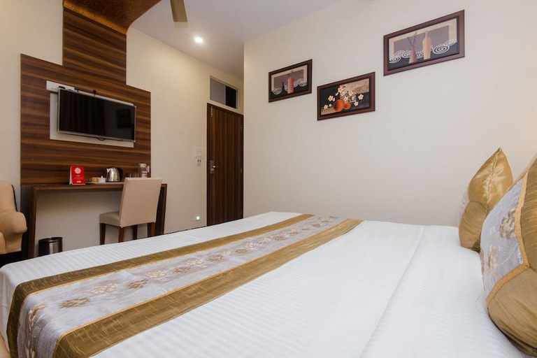 Bedroom 3, FabHotel Axis International - Nr. Mumbai International Airport, Mumbai Suburban
