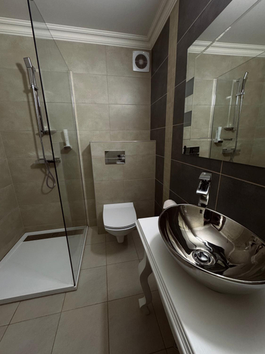 Bathroom 2, Conacul Pestera Ursilor, Pietroasa
