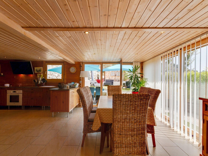 Others 3, Riverside Chalet Retreat, Ardèche