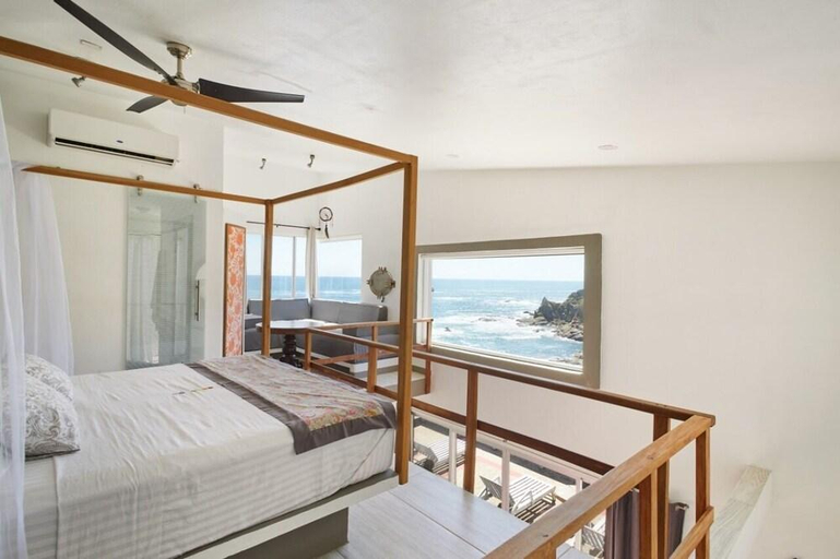 Bedroom 2, Villa Aikia (Adult Suites), Dist. Pochutla