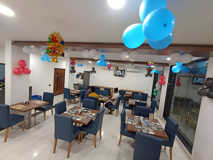 Food & Drinks, Hotel The Devraj Palace, Kachchh