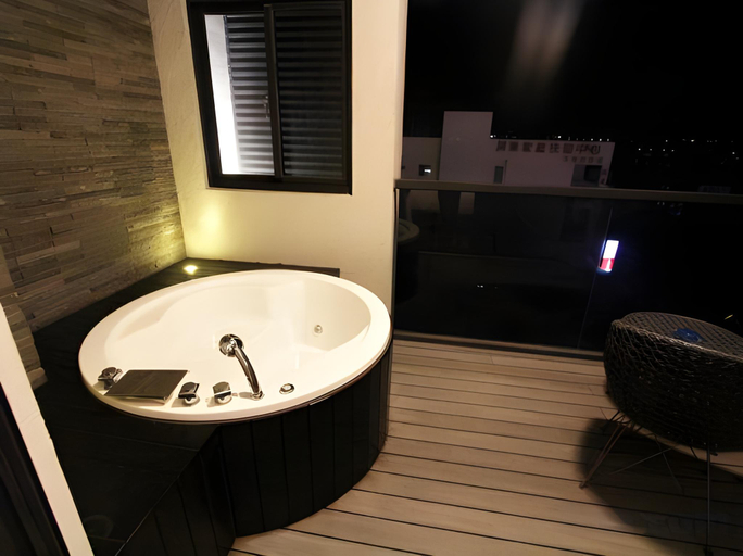 Bathroom 5, Wolken Lodge, Pingtung