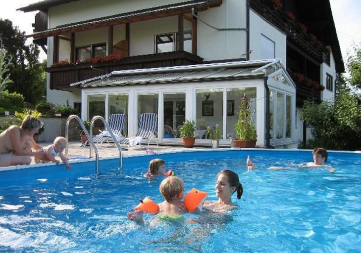 Sport & Beauty 2, Ferienpension Fremuth, Regen