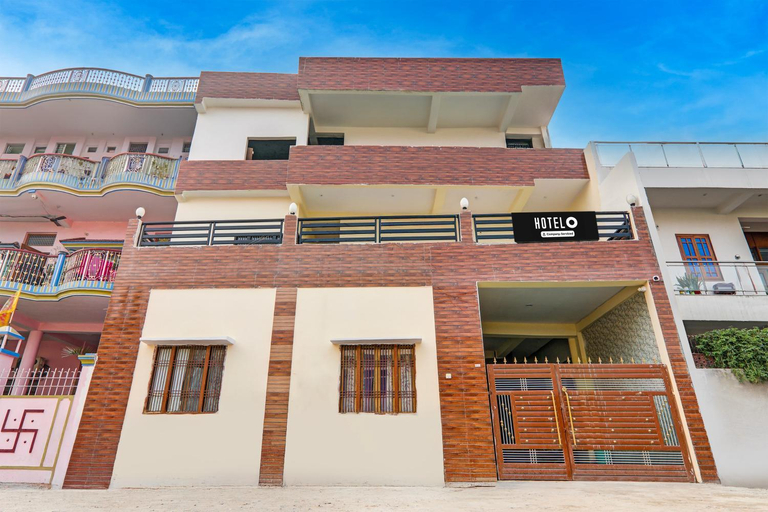 Exterior & Views 1, RN Residency, Varanasi