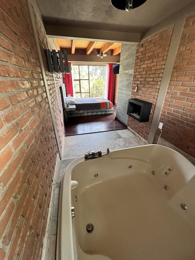 Bathroom 3, Casa Ndomi, Valle de Bravo