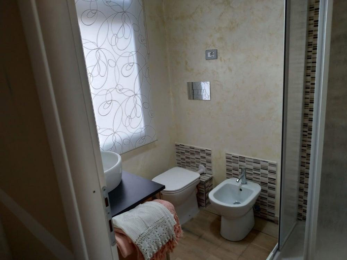 Bathroom 4, Genio del Porto - Mabbonath, Palermo