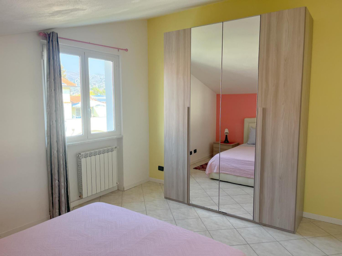Others 5, VILLA FELICE, Savona