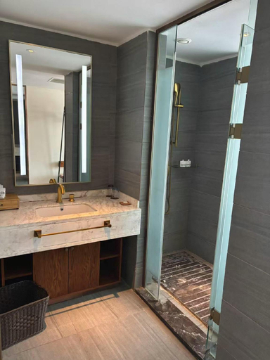 Bathroom 3, James Joyce Coffetel Aletai Lanwan Food City, Altay