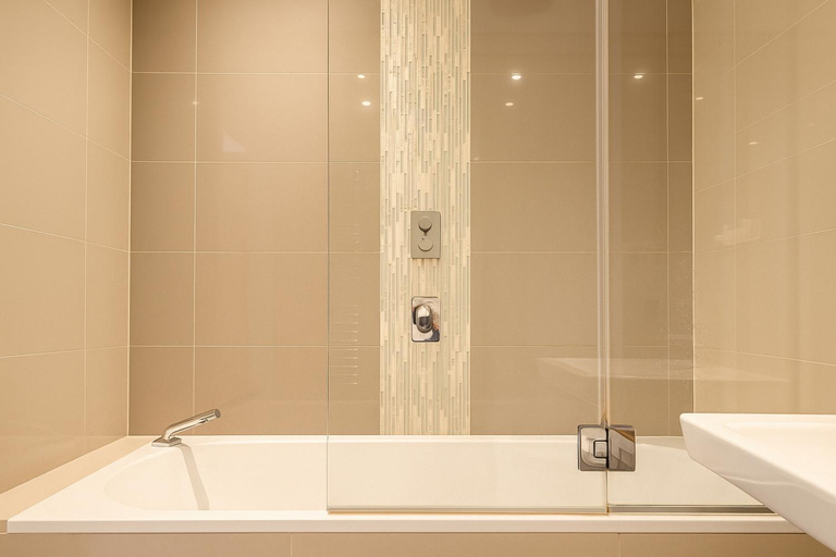 3, Farringdon Deluxe Apartments, London