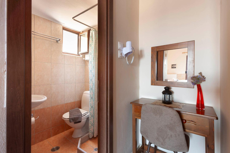 Bathroom 3, Mpalkoni sti Monemvasia Hotel, Peloponnese