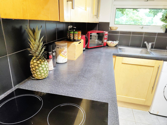 Others 3, 2 Single Beds, 1 BR Apartment, Suffolk