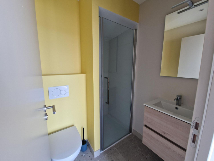 Bathroom 3, Holiday Home in Plougasnou with Sea Views, Finistère