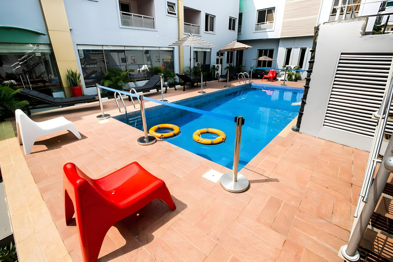 Sport & Beauty, GolfView Suites and Conference Center, Kosofe