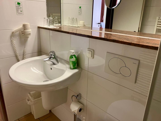 Bathroom 2, Haus Alexander, Rhein-Erft-Kreis