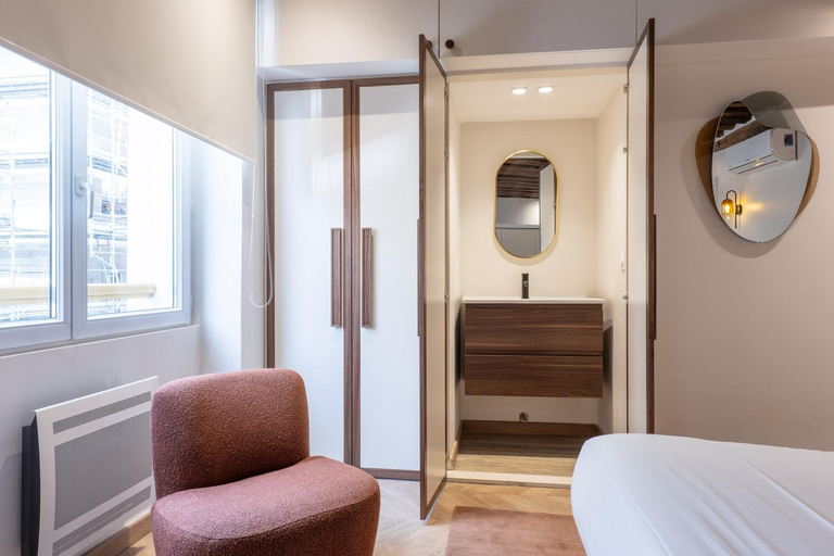 Others 5, HolidaysInParis - Bourg Tibourg, Paris