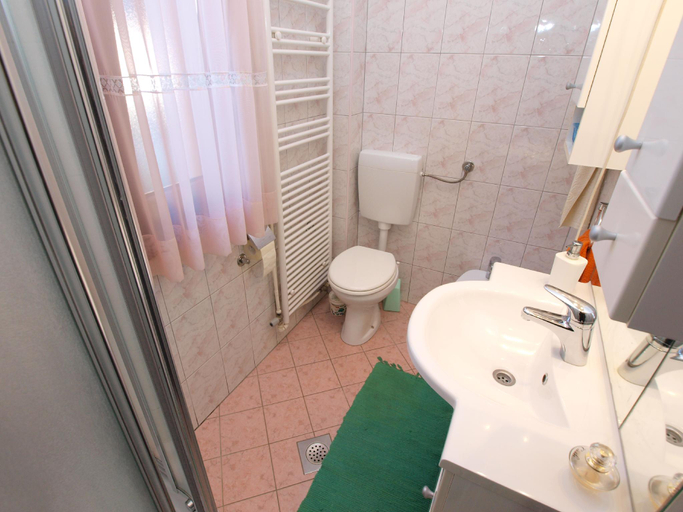 Bathroom 3, Apartment 933, Fažana
