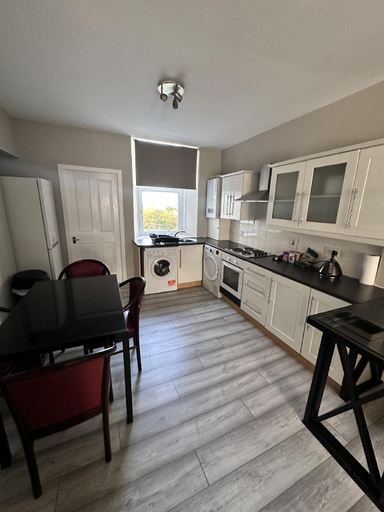 Others 3, Great Northern Apartment, Aberdeen