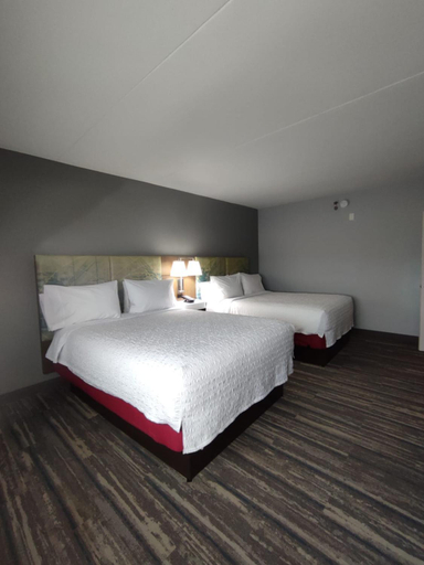 Bedroom 3, Hampton Inn by Hilton Egg Harbor Township Atlantic City, Atlantic